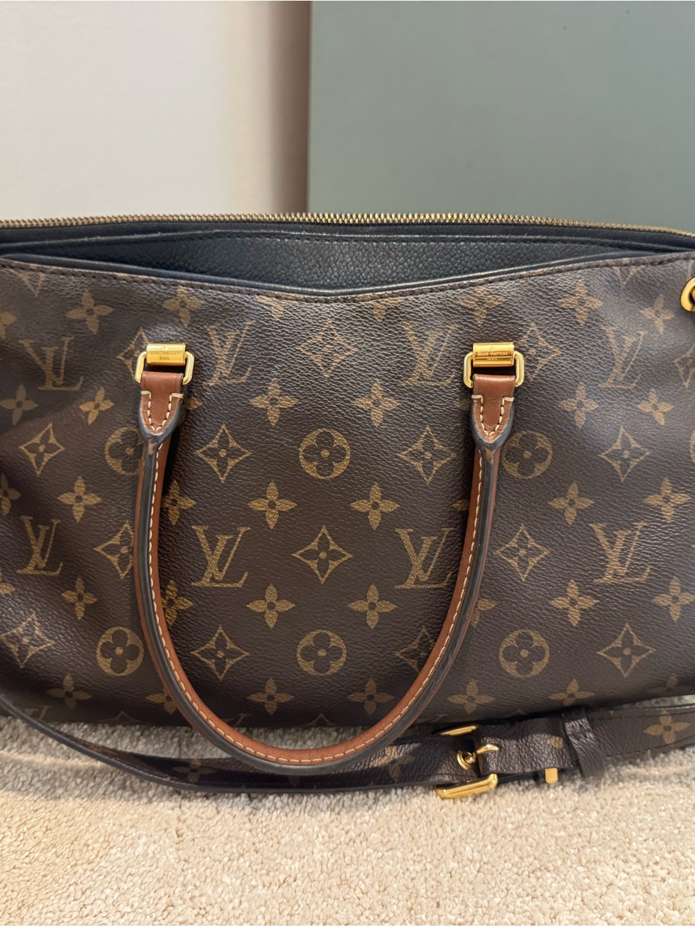 Louis Vuitton Pallas MM
